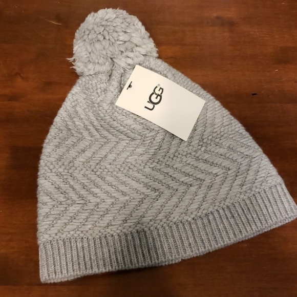 UGG Accessories - NWT Ugg Chevron Knit Pom Hat